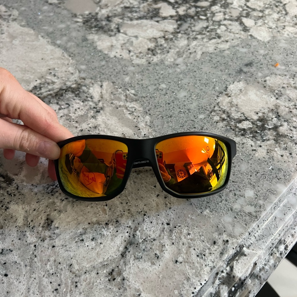 Men’s Oakley Sunglasses